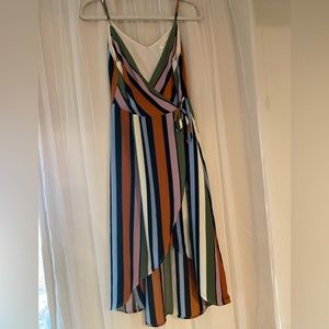 Flowy striped v-neck dress with adjustable straps
